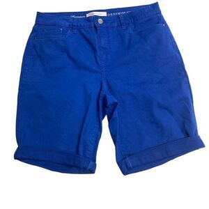 CROFT & BARROW Premium Denim Blue‎ Woman’s Bermuda Shorts Size 14